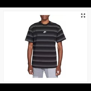 Mens Nike T shirt